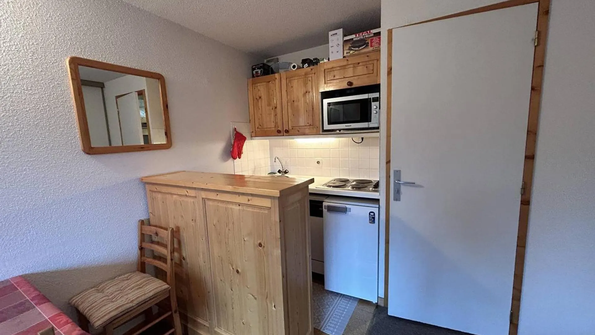 Studio Alpin Confortable Avec Wifi Et Balcon - Meribel - Fr-1-355-268 Les Allues 0*,