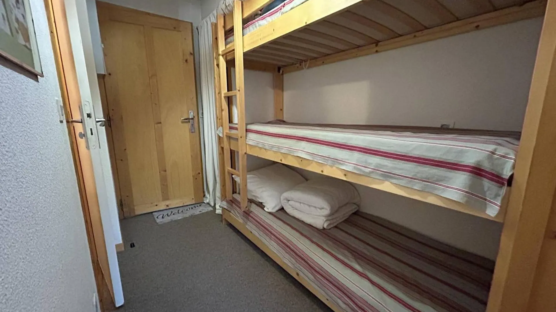 Studio Alpin Confortable Avec Wifi Et Balcon - Meribel - Fr-1-355-268 Les Allues 0*,  France